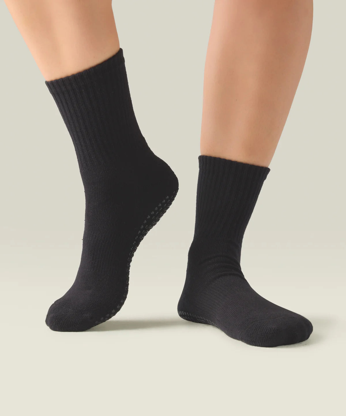 [MoveActive] Crew Non Slip Grip Socks - Classic Black
