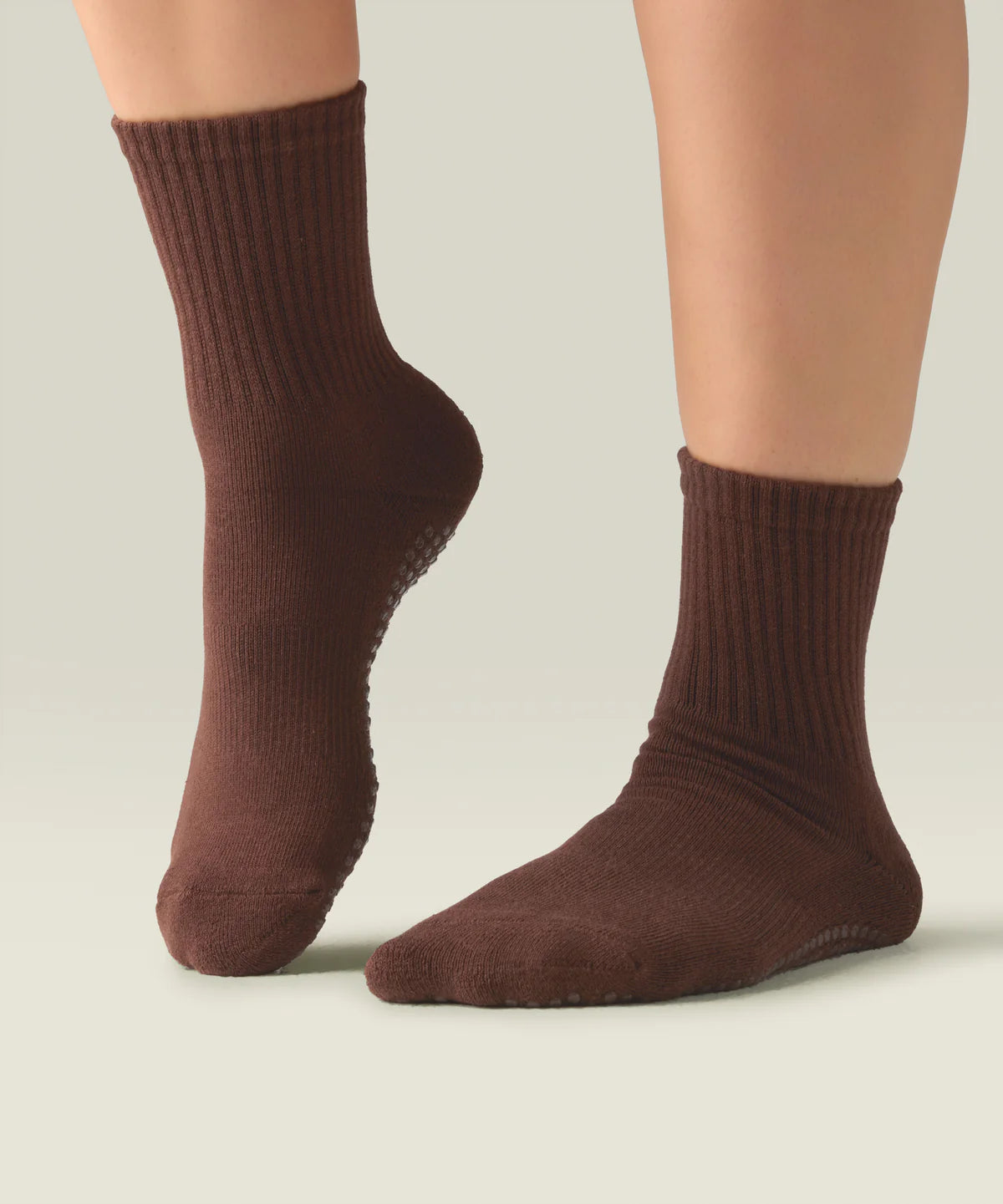[MoveActive] Crew Non Slip Grip Socks - Espresso