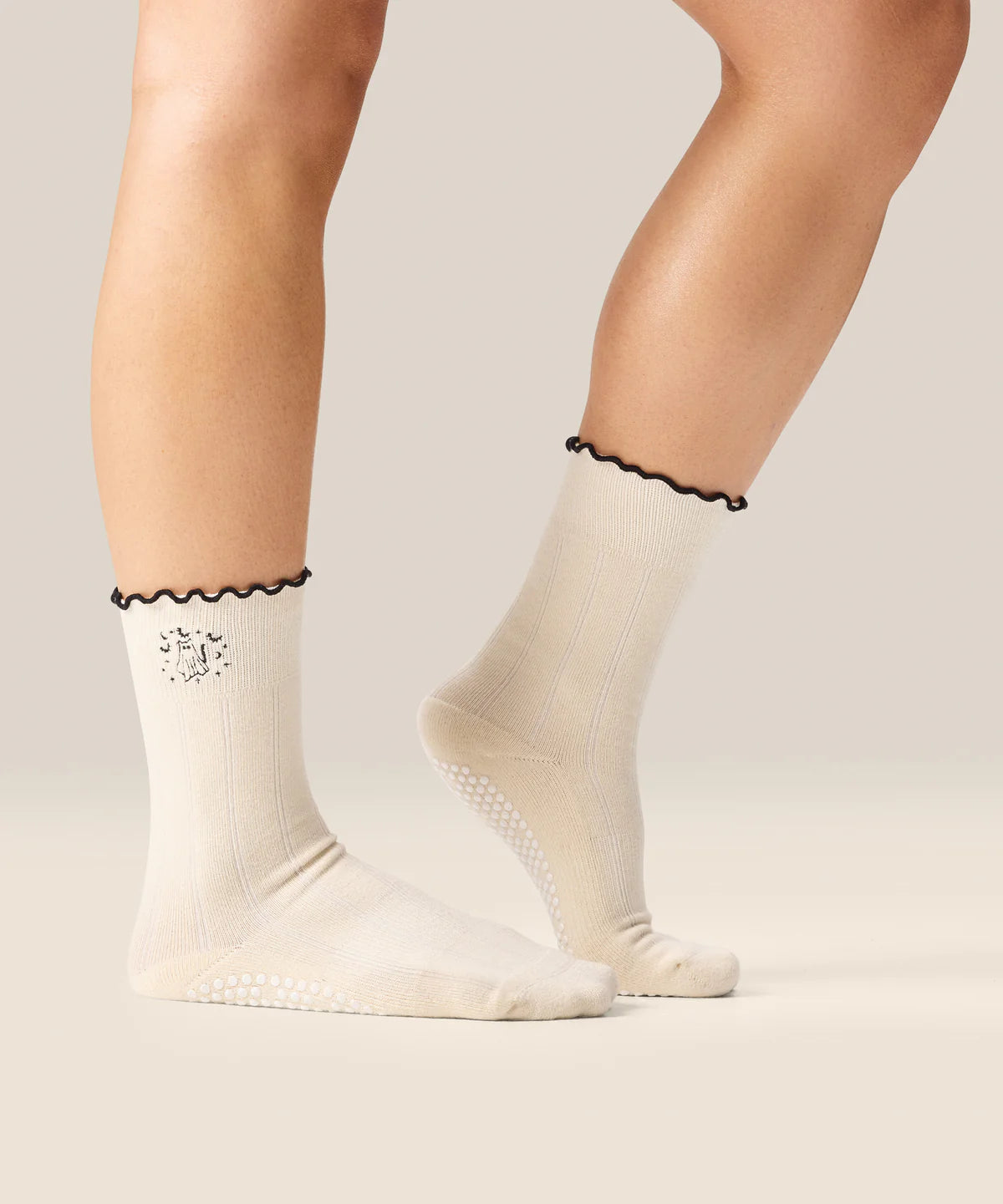 [MoveActive] Crew Non Slip Grip Socks - Spooky Cat Frill