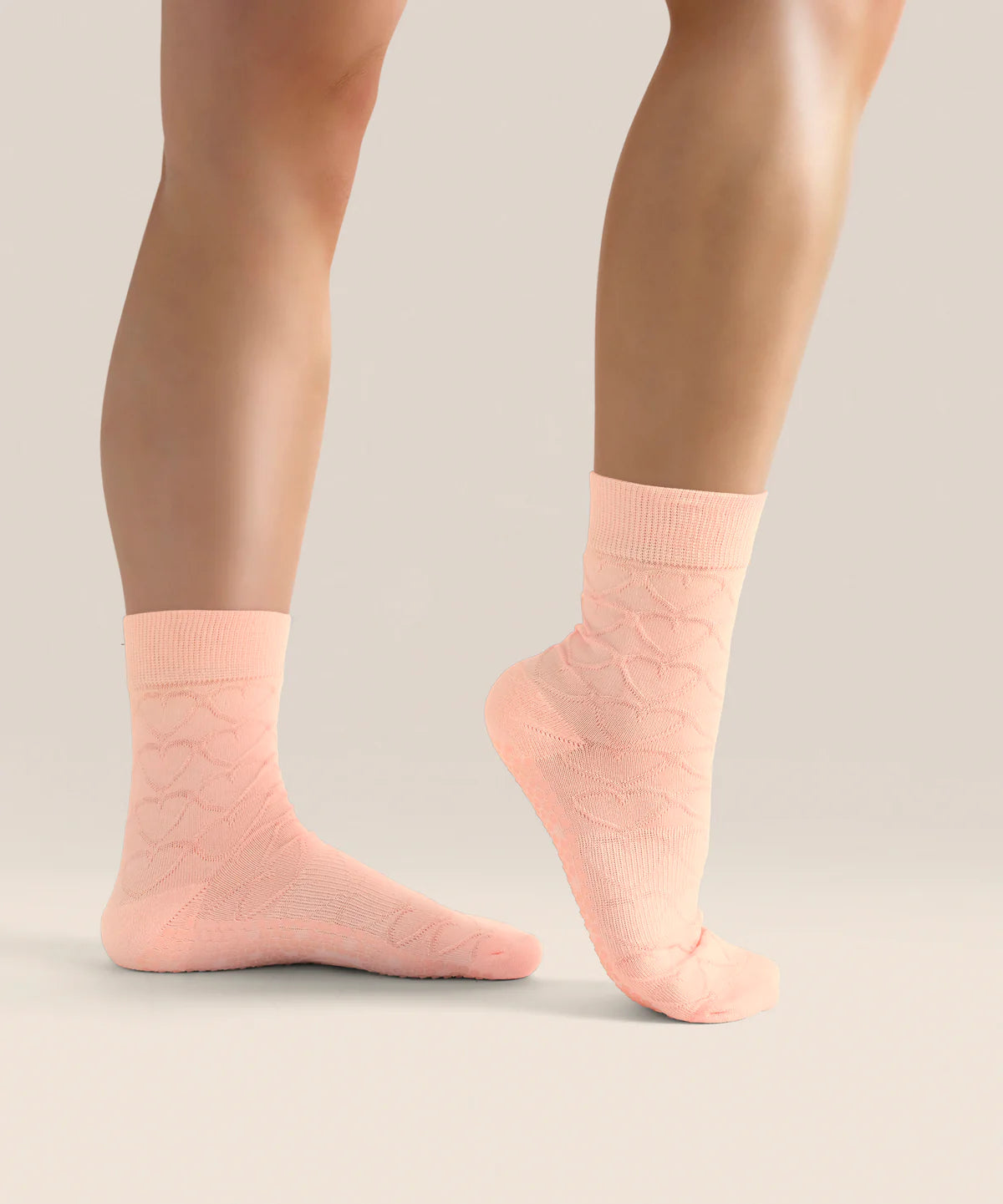 [MoveActive] Crew Non Slip Grip Socks - Parfait Pink Hearts